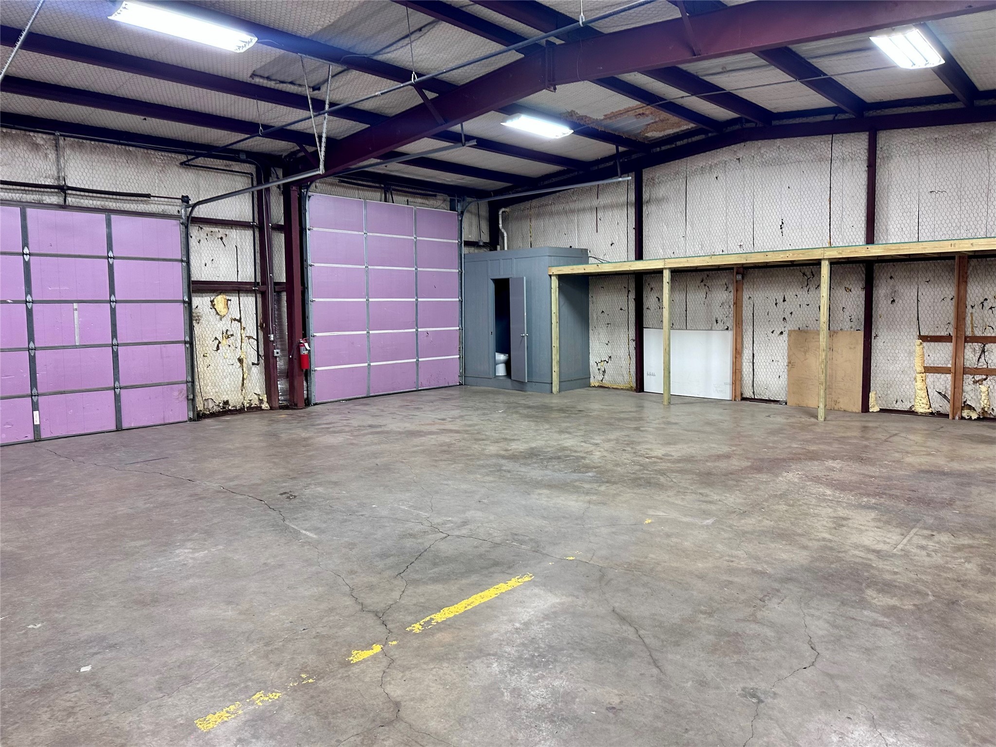 608 N I-35 Gainesville TX 76240