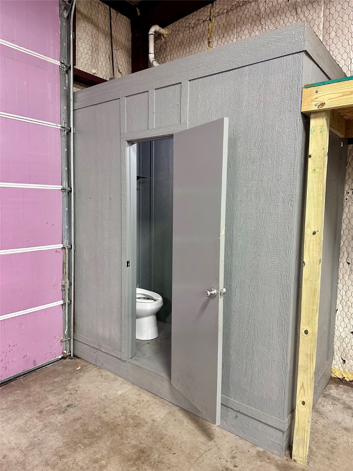 608 N I-35 Gainesville TX 76240