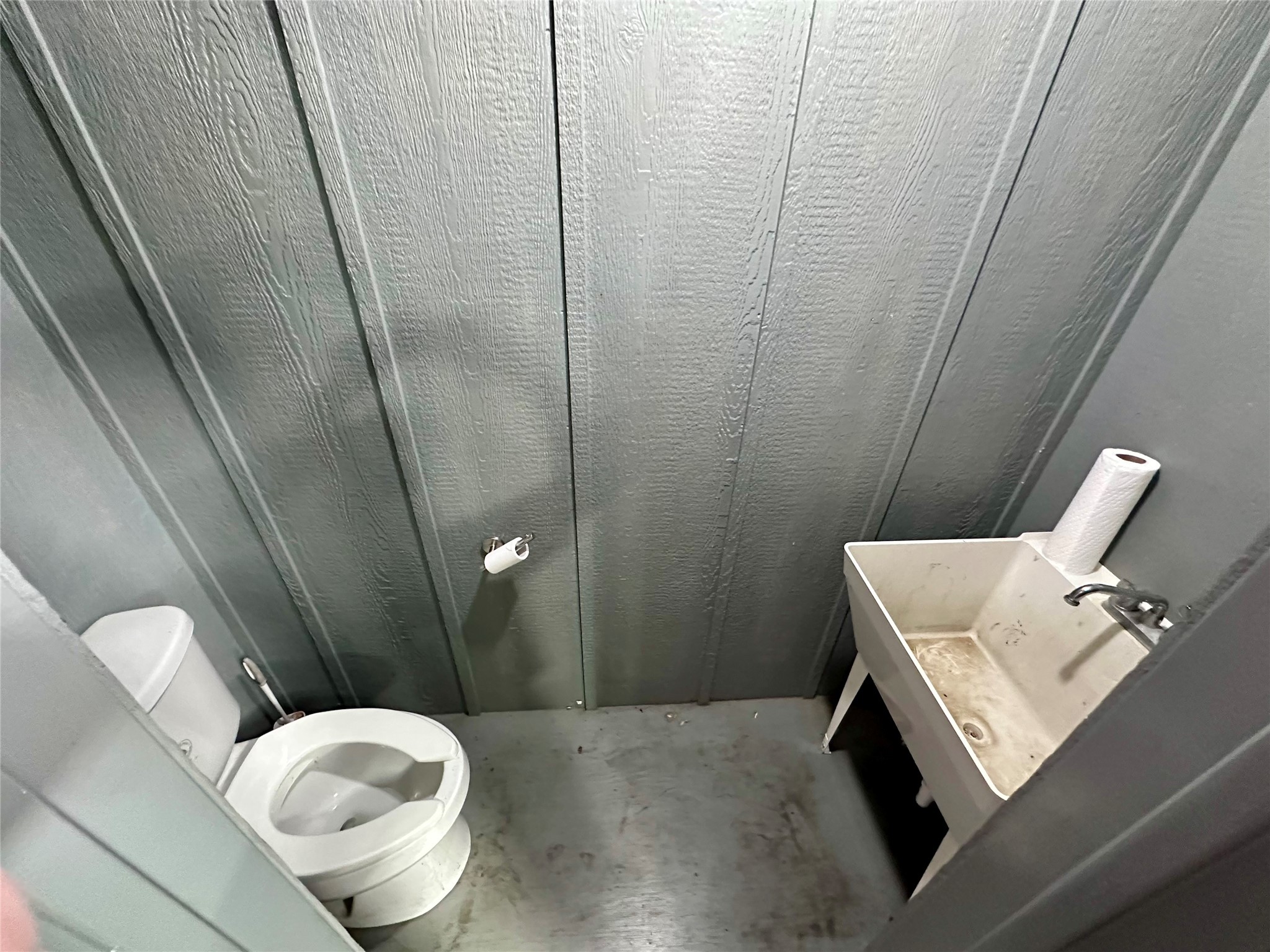 608 N I-35 Gainesville TX 76240