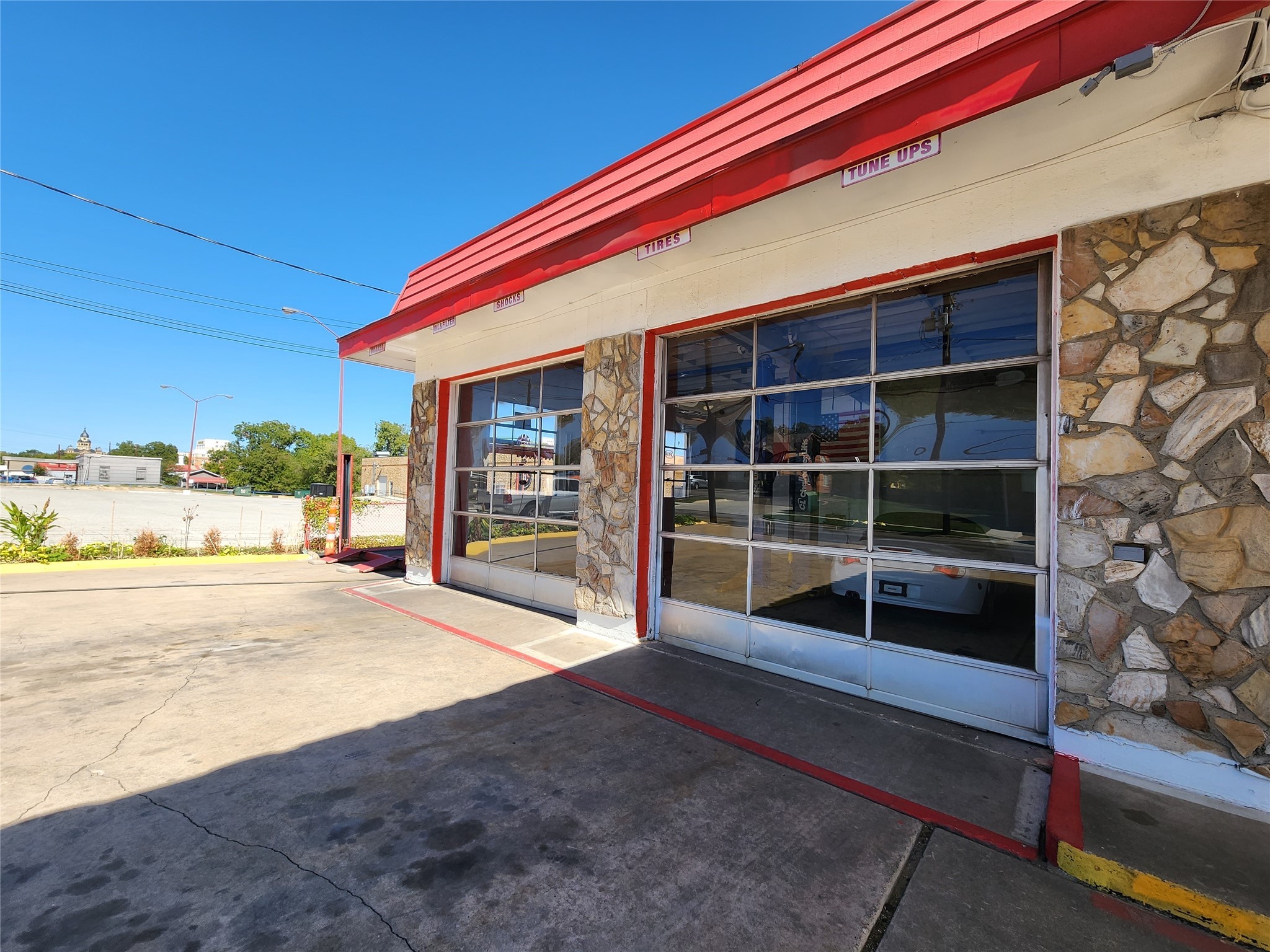 621 S Elm Street Denton TX 76201