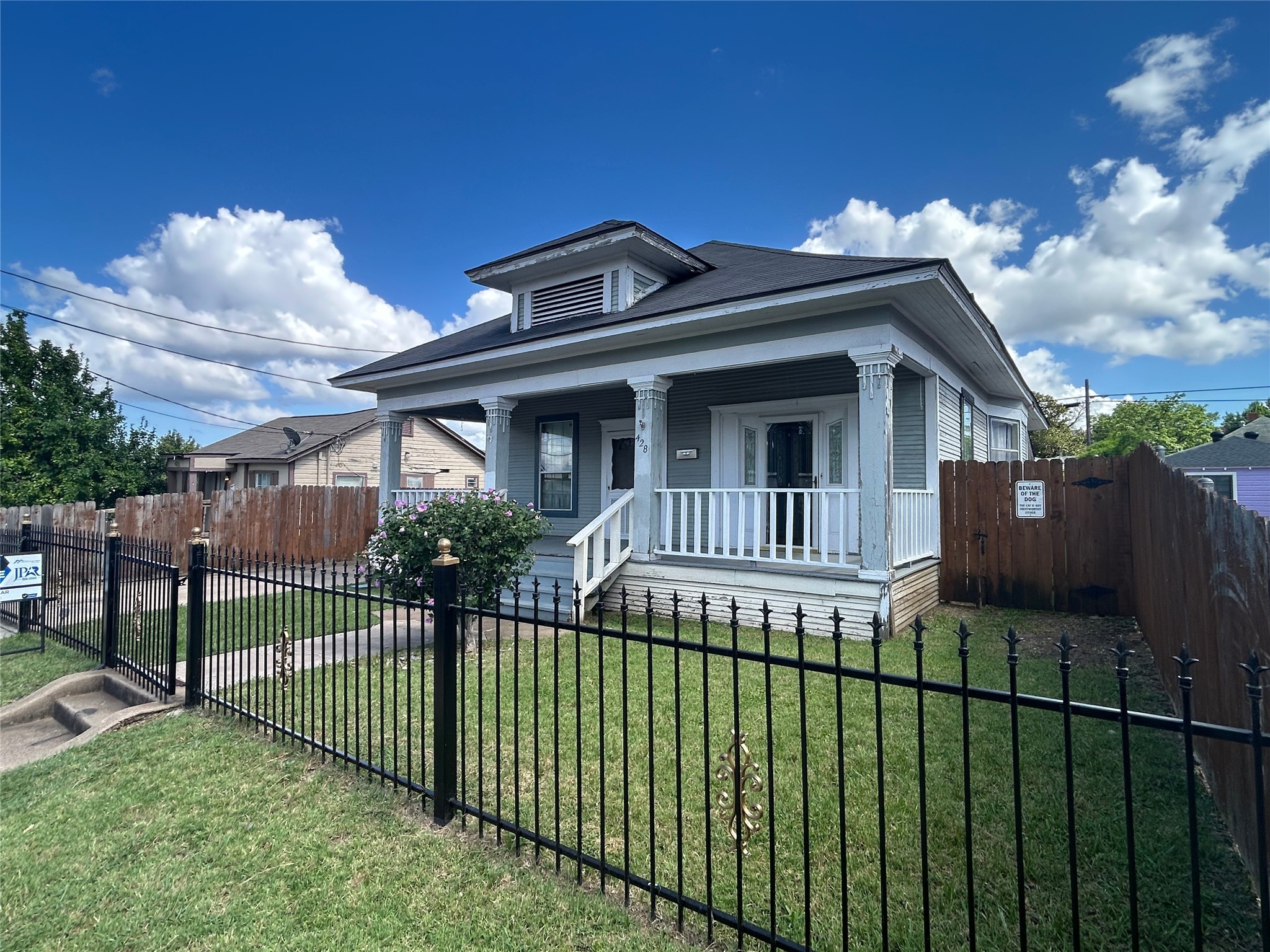 428 W 7th Street Dallas TX 75208