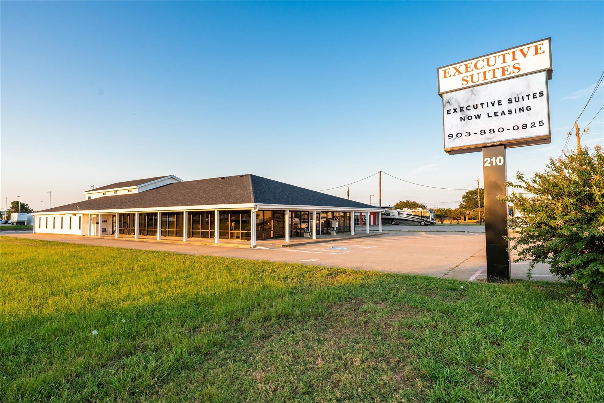 210 W Main Street Gun Barrel City TX 75156