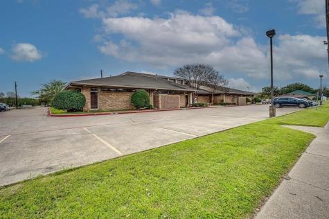 601 S Clay Street Ennis TX 75119