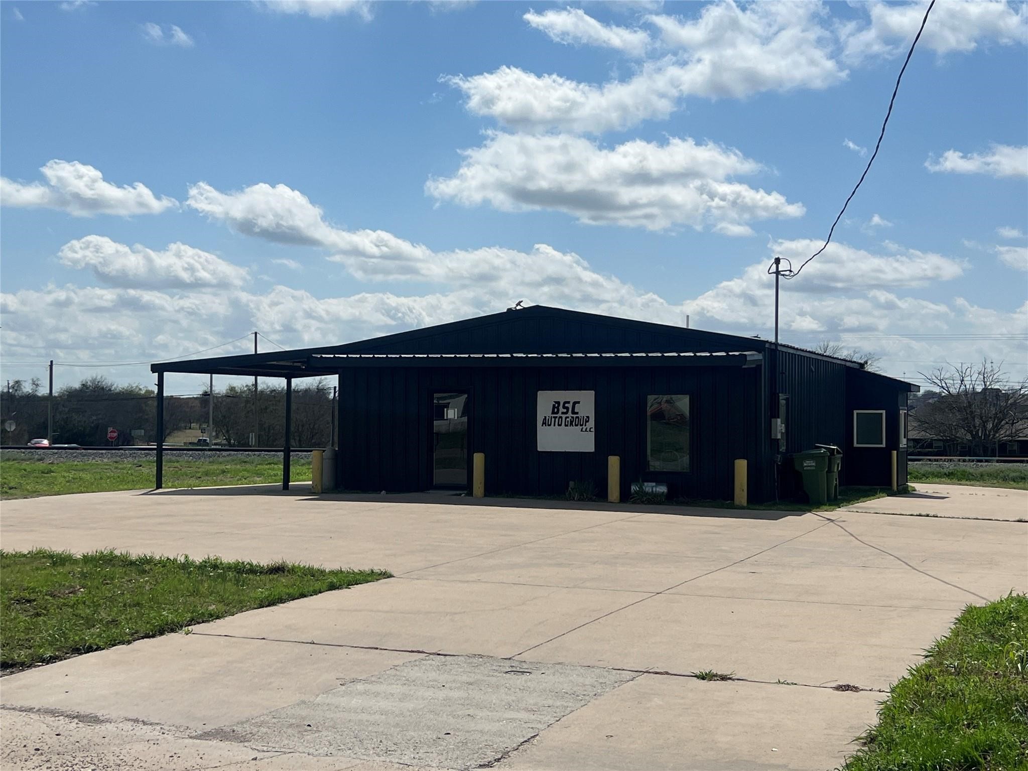 300 E Railroad Avenue Godley TX 76044