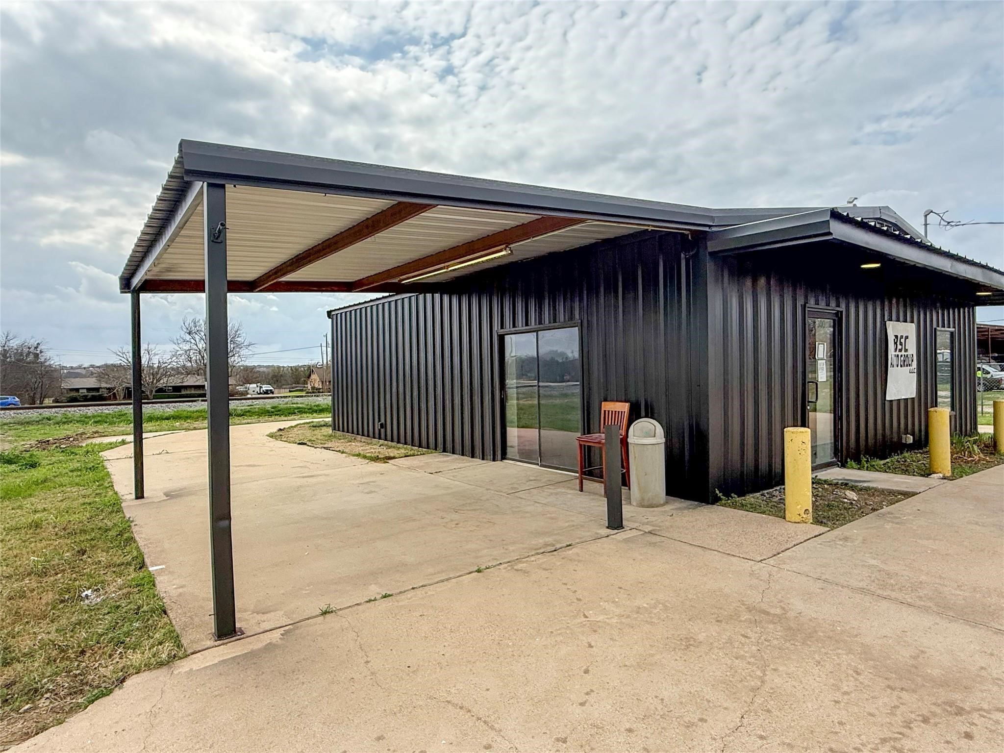 300 E Railroad Avenue Godley TX 76044