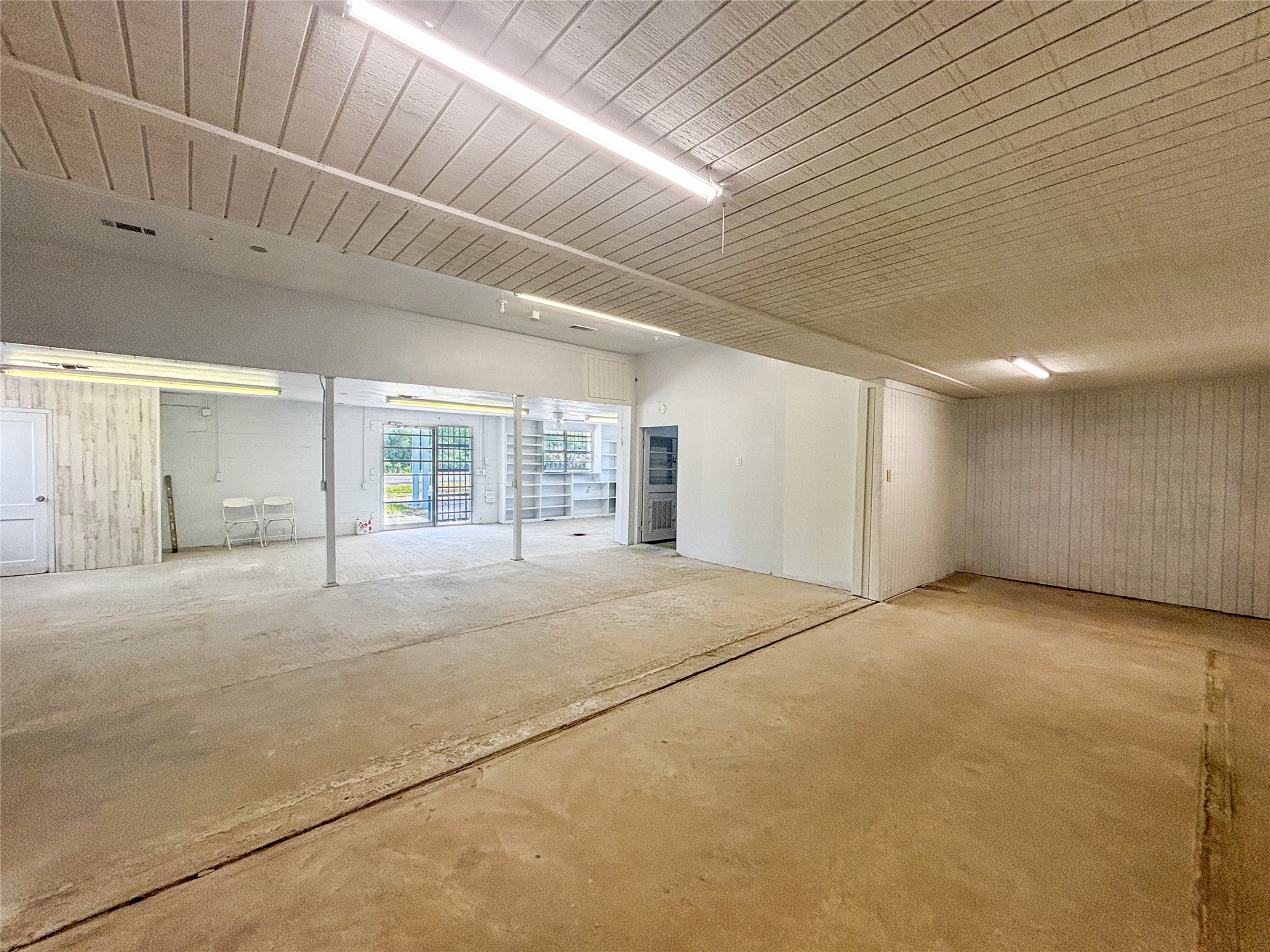 11833 Highway 90 N Bedias TX 77831
