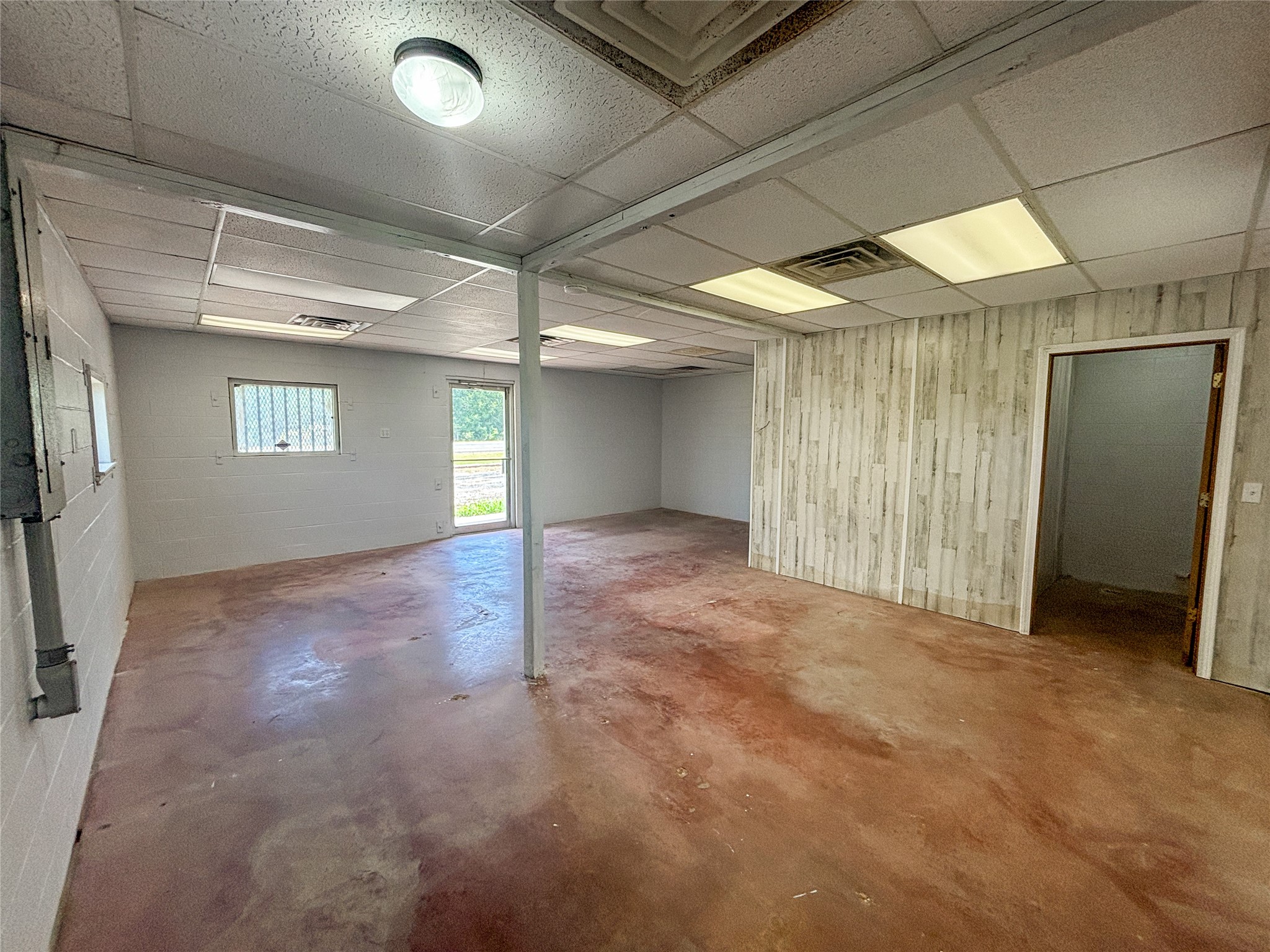 11833 Highway 90 N Bedias TX 77831