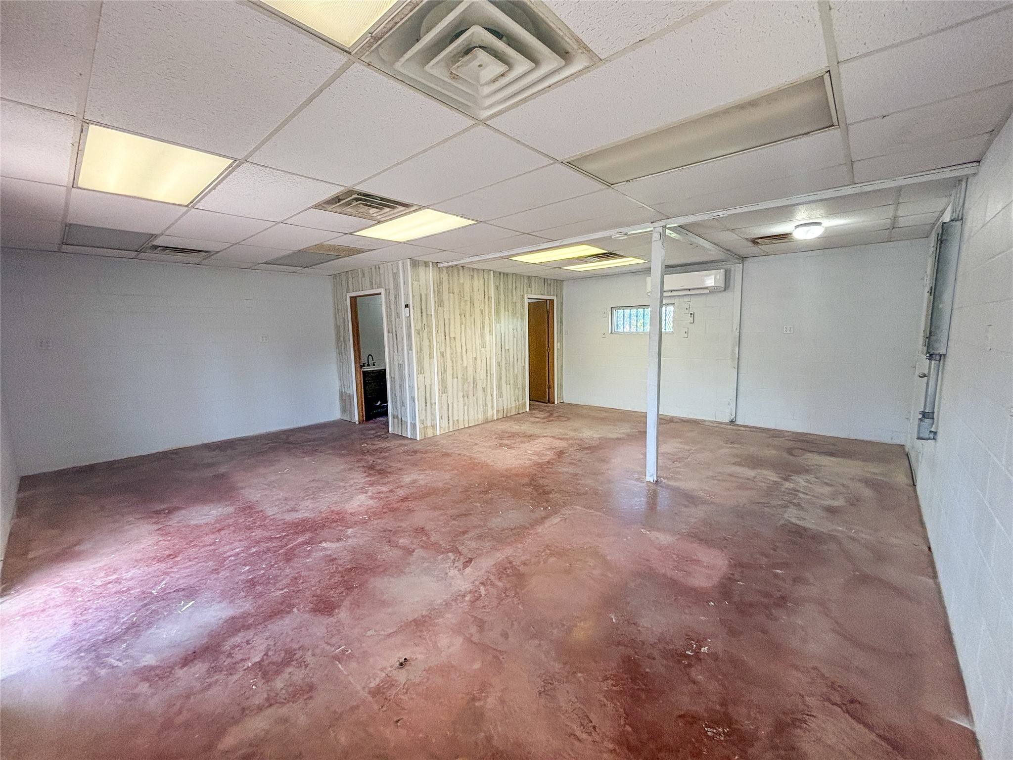 11833 Highway 90 N Bedias TX 77831