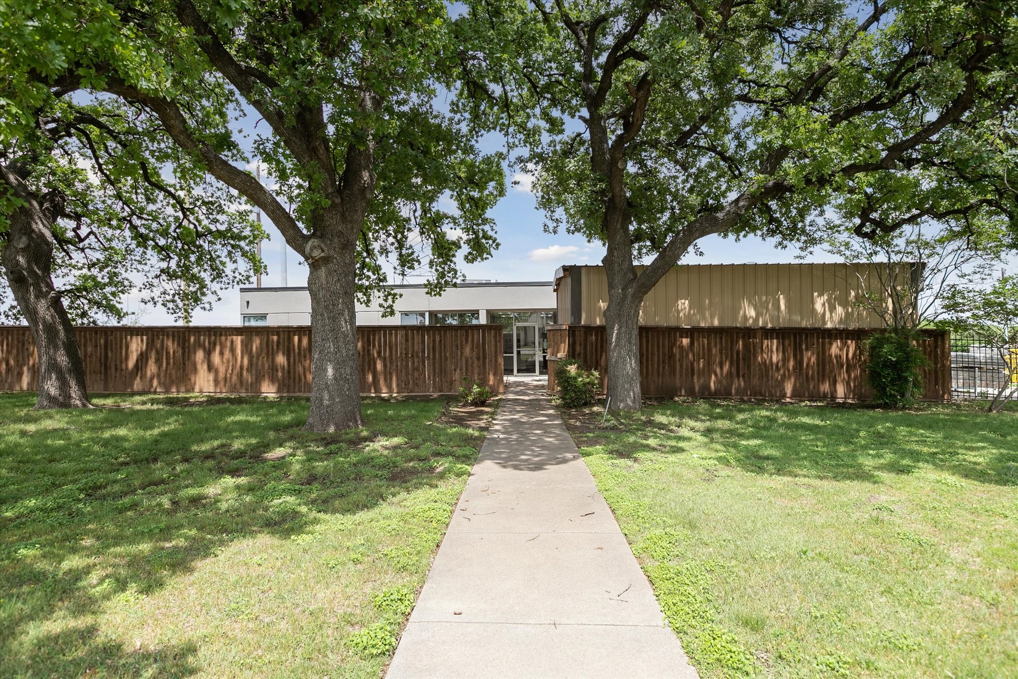 5685 E Loop 820 S Fort Worth TX 76119