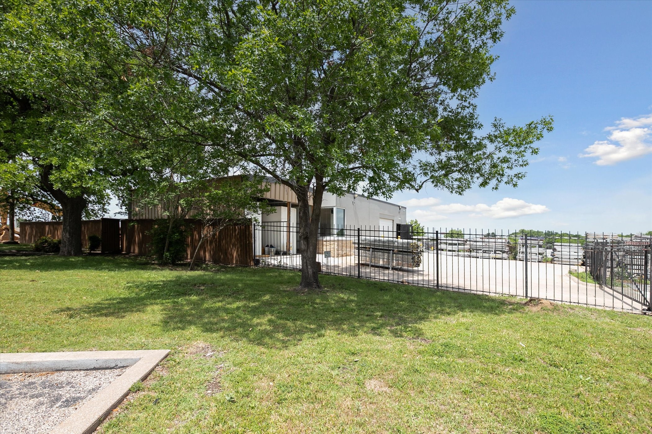 5685 E Loop 820 S Fort Worth TX 76119