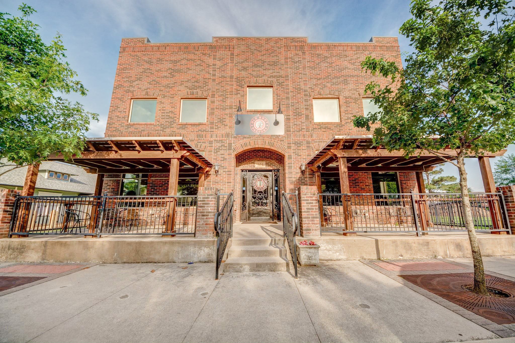 304 N Oak Street Roanoke TX 76262