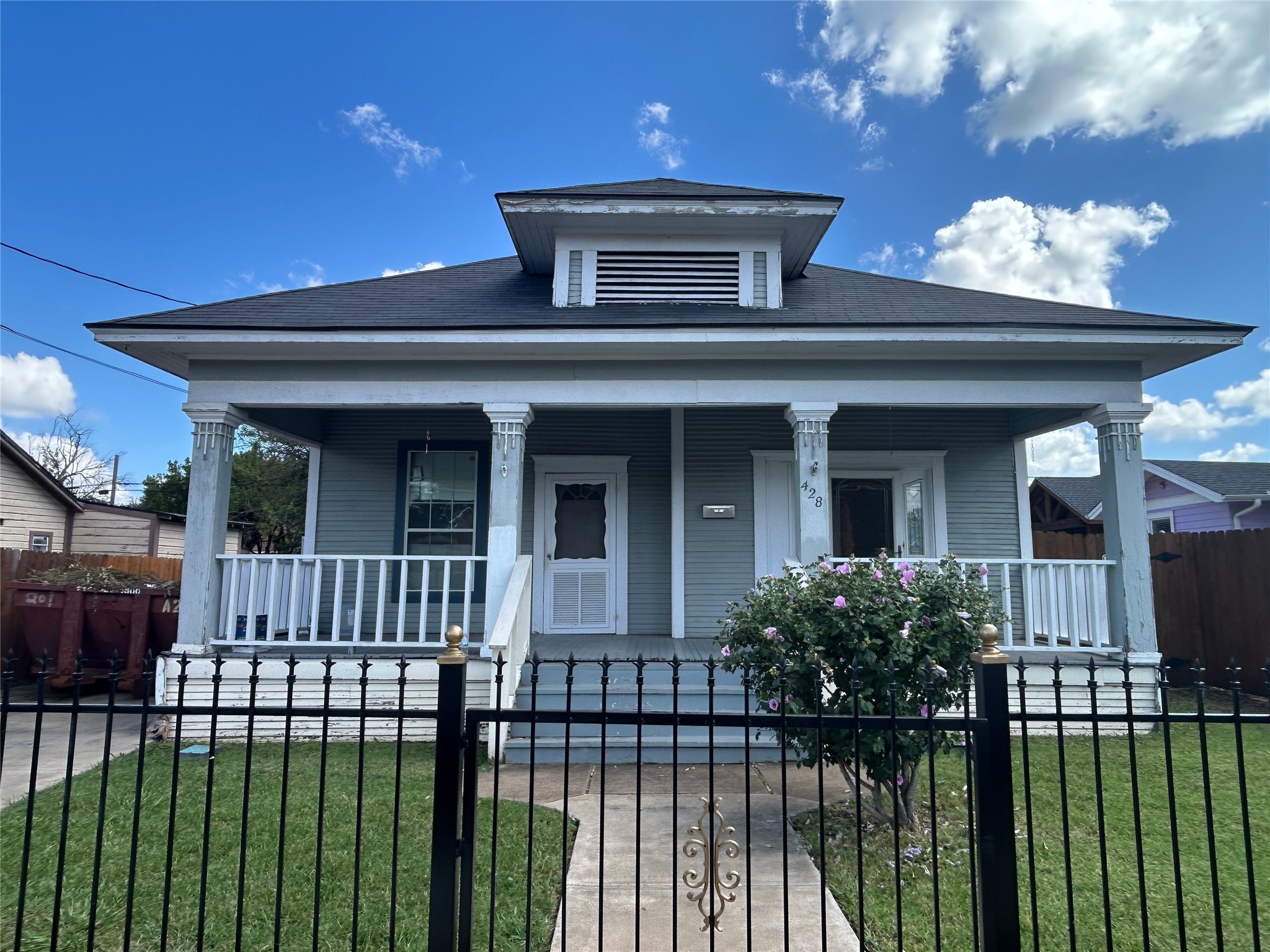 428 W 7th Street Dallas TX 75208