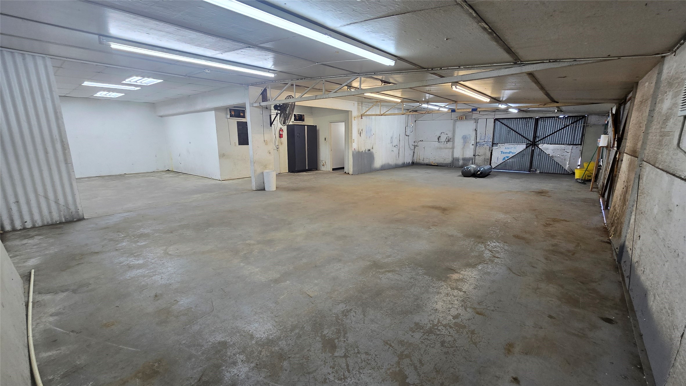 2817 Wilshire Boulevard Burleson TX 76028