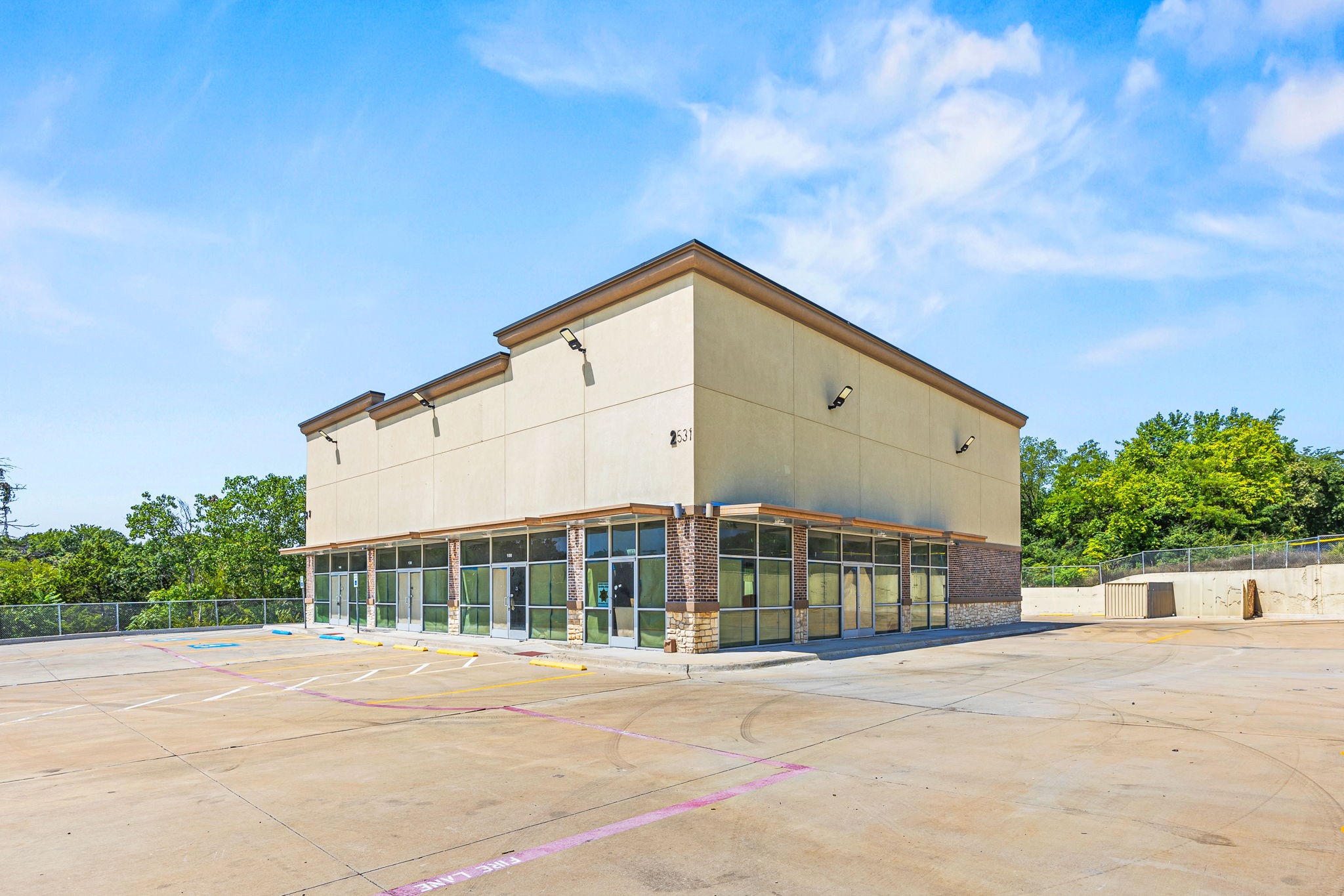 2531 W Ledbetter Drive W Dallas TX 75233