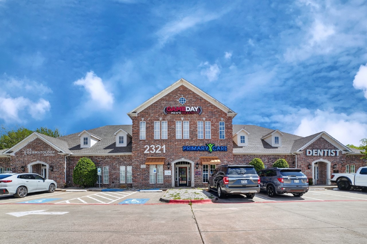 2321 Ira E Woods Avenue Grapevine TX 76051