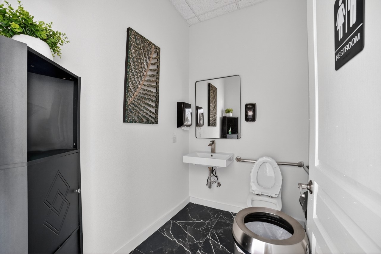 2321 Ira E Woods Avenue Grapevine TX 76051