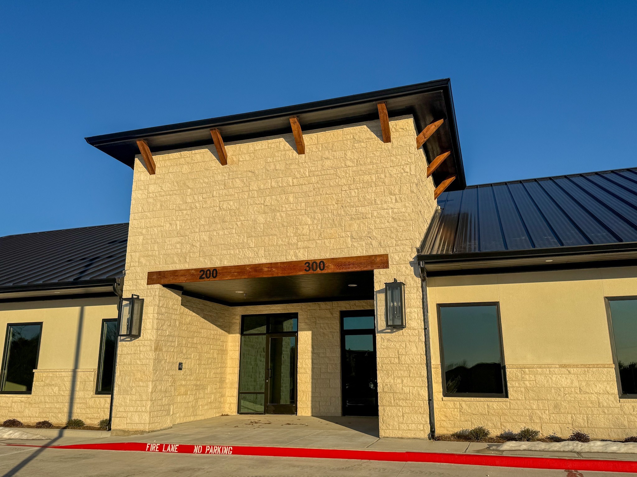 900 W Thompson Street Decatur TX 76234