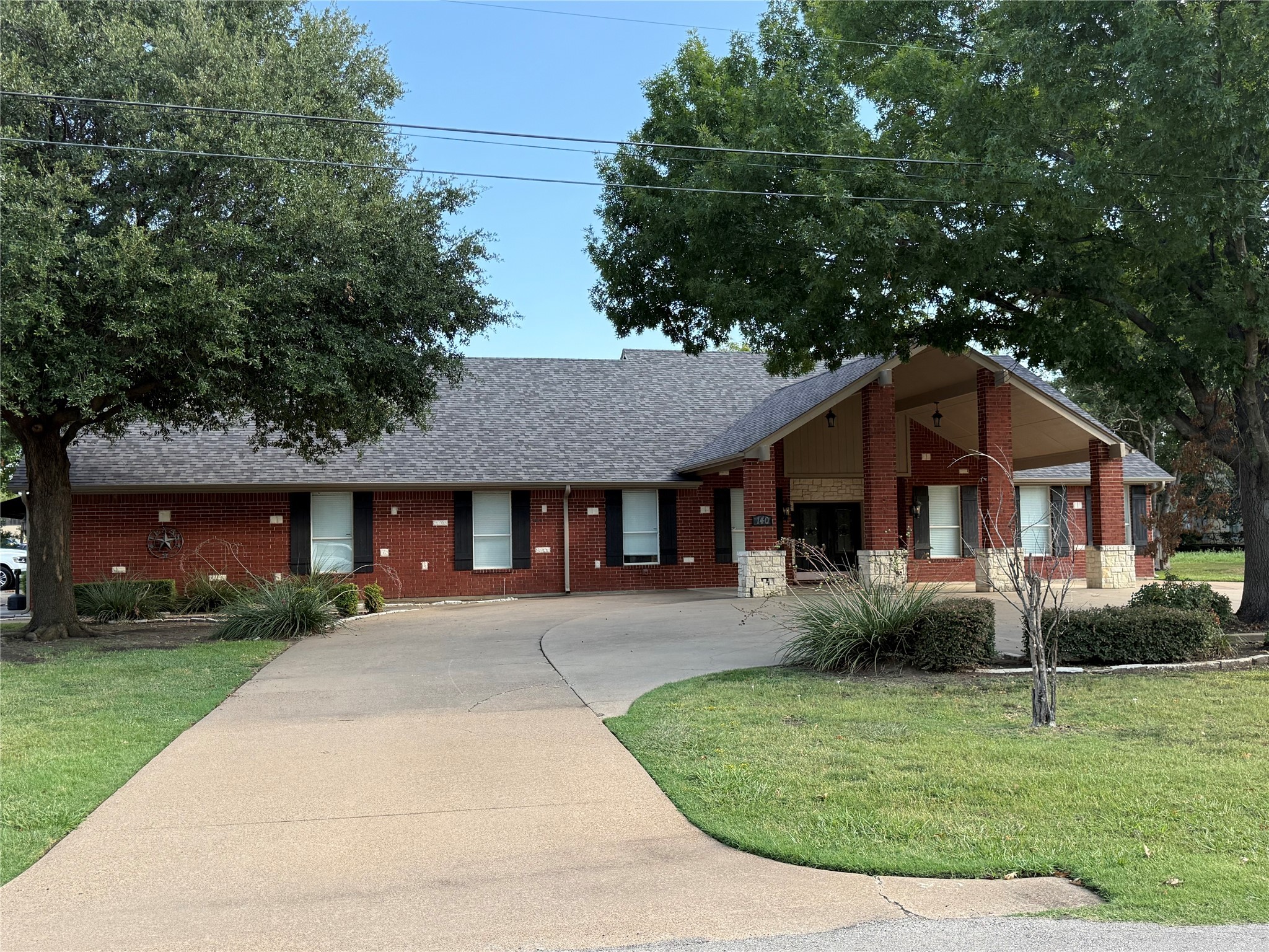 140 W Eldred Street Burleson TX 76028
