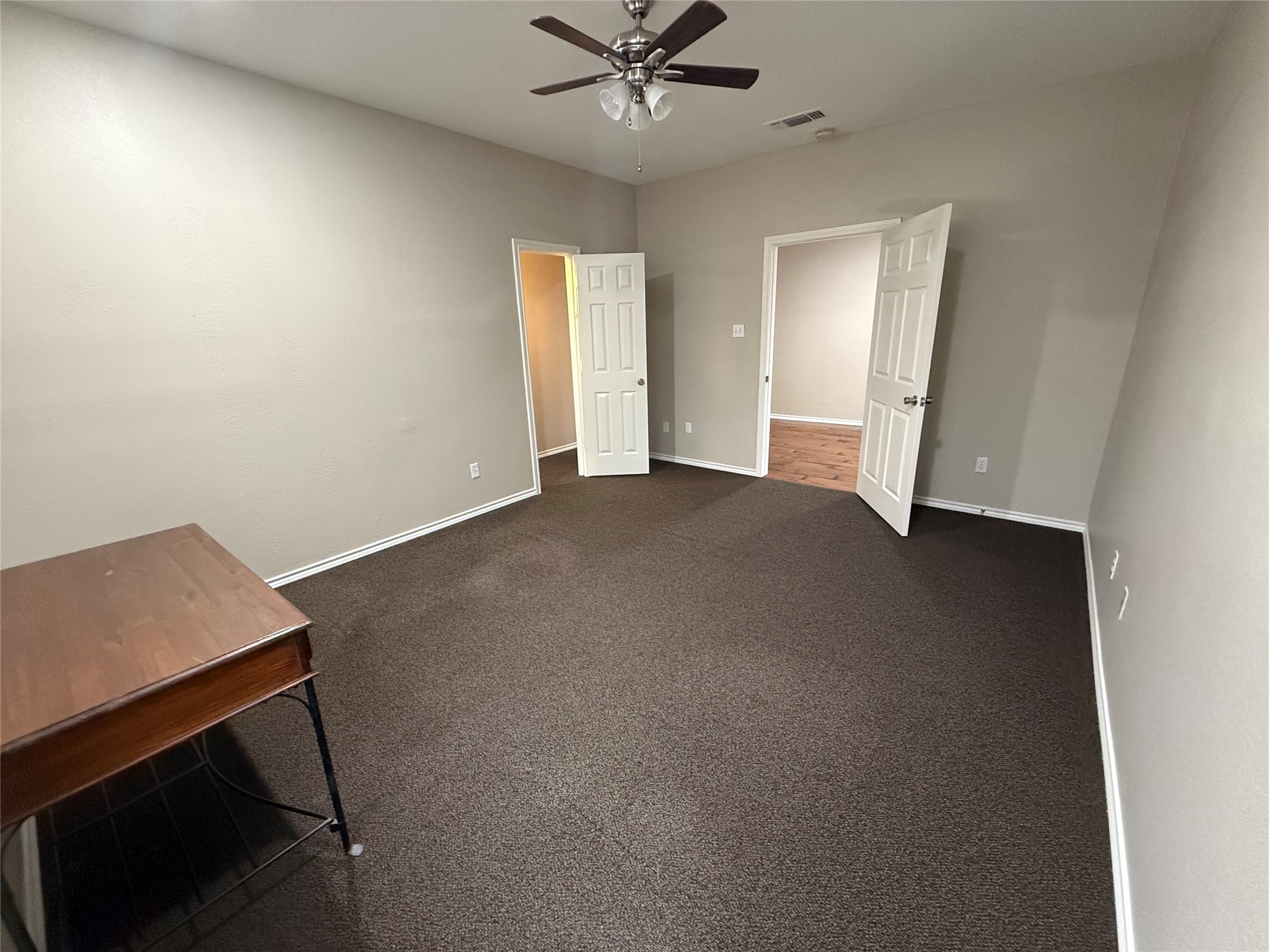 140 W Eldred Street Burleson TX 76028