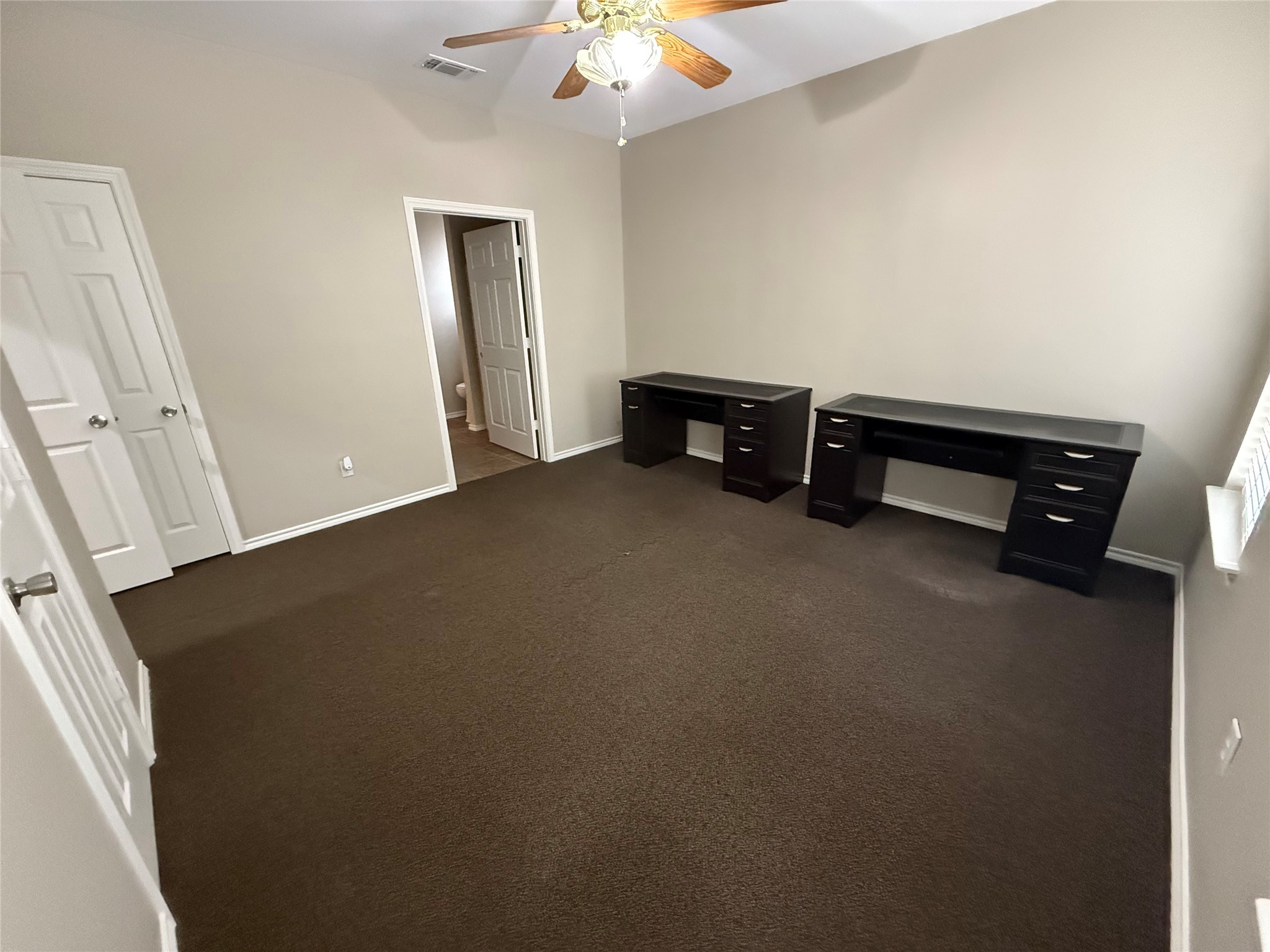 140 W Eldred Street Burleson TX 76028