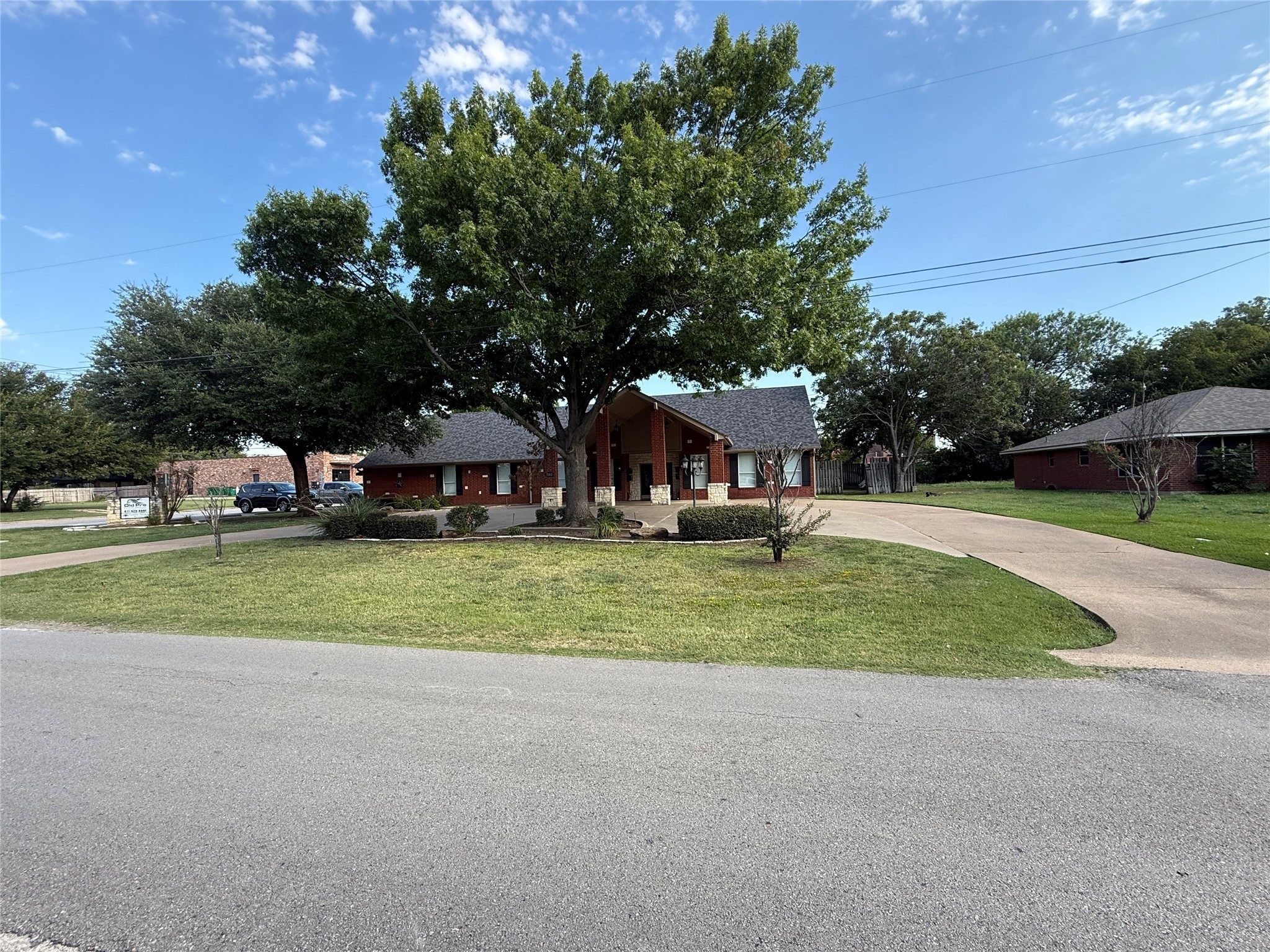 140 W Eldred Street Burleson TX 76028