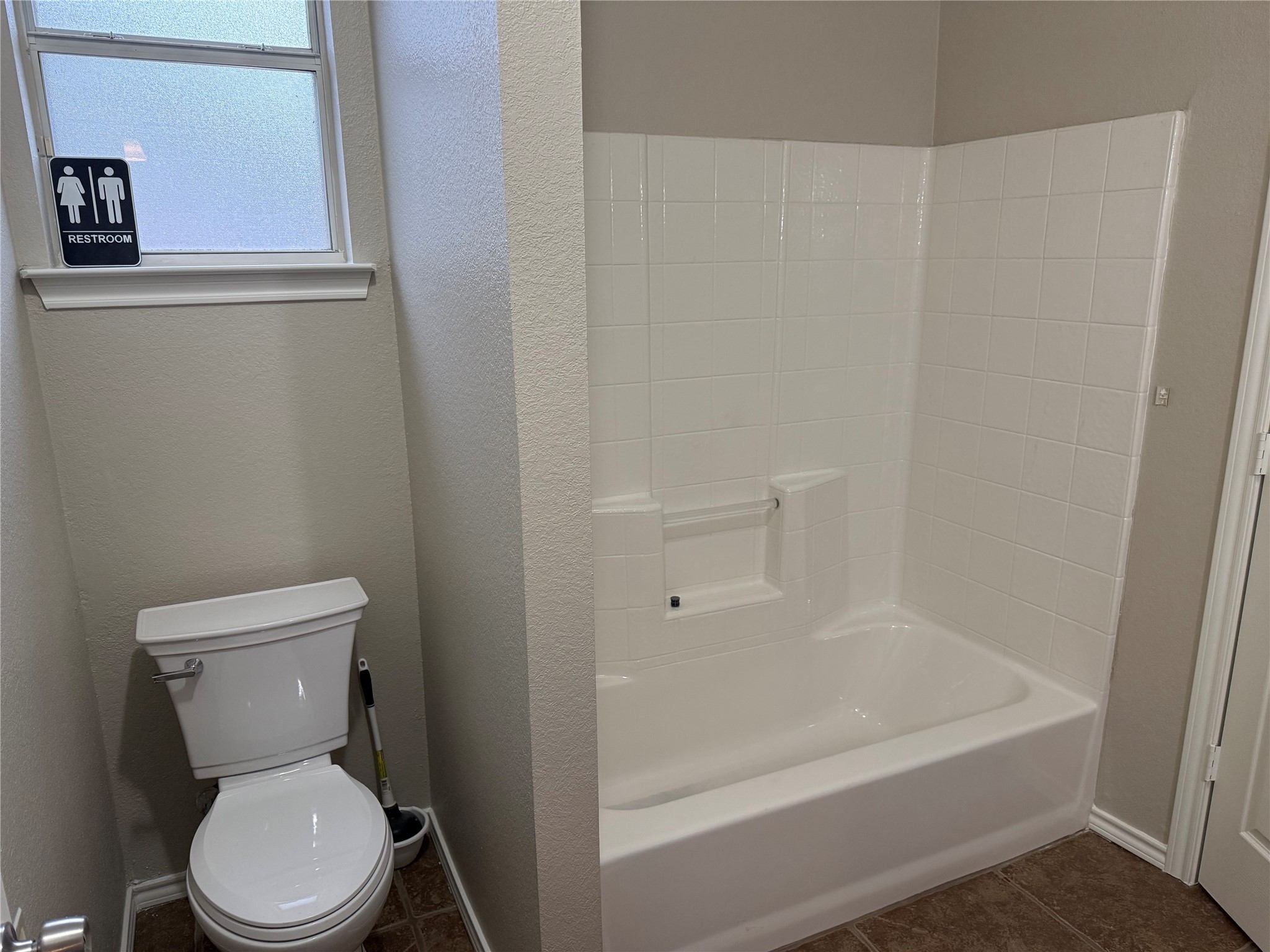 140 W Eldred Street Burleson TX 76028