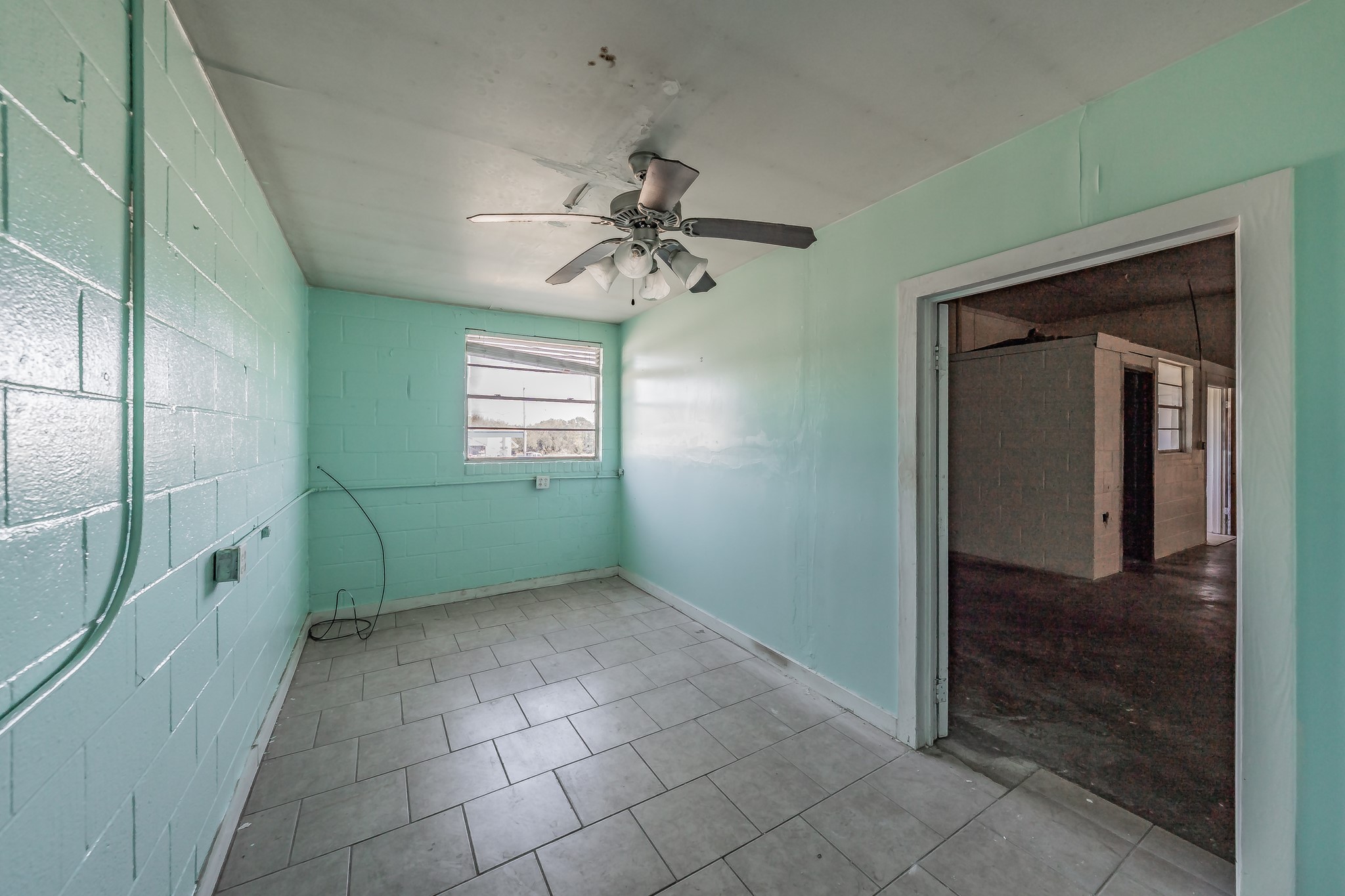 501 W Highway 199 Springtown TX 76082