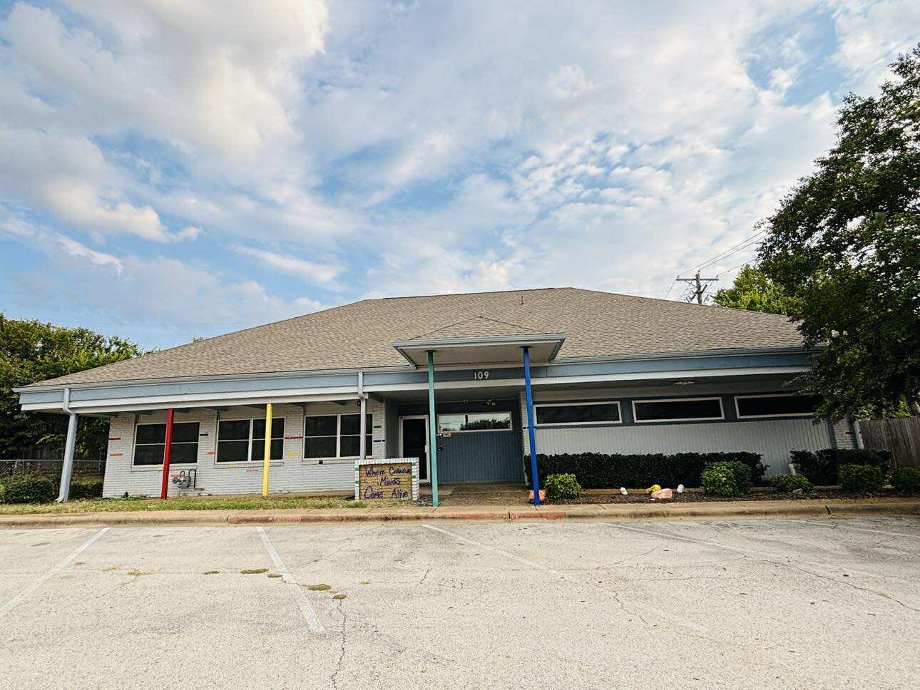 109 West Midway Drive Euless TX 76039