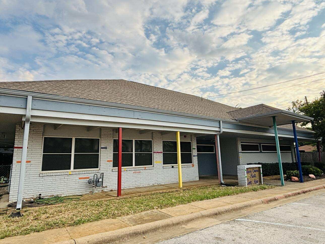 109 West Midway Drive Euless TX 76039