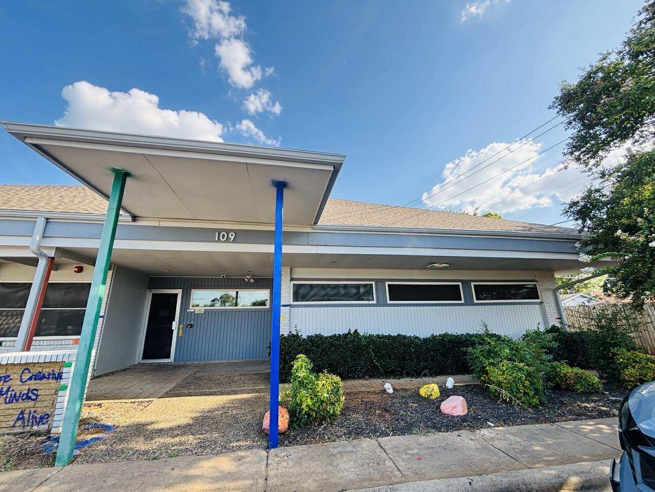 109 West Midway Drive Euless TX 76039