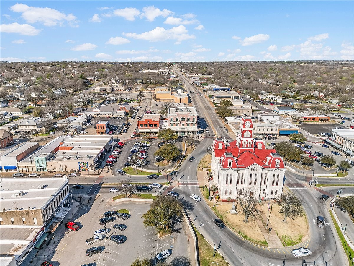 102 Houston Avenue Weatherford TX 76086