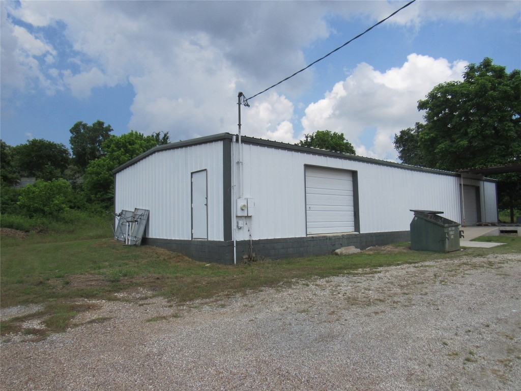 1827 B S Armstrong Avenue Denison TX 75020