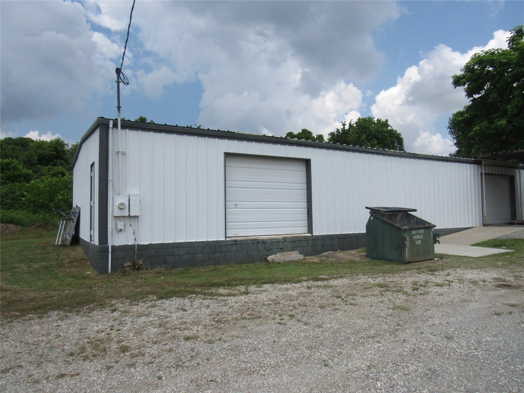 1827 B S Armstrong Avenue Denison TX 75020