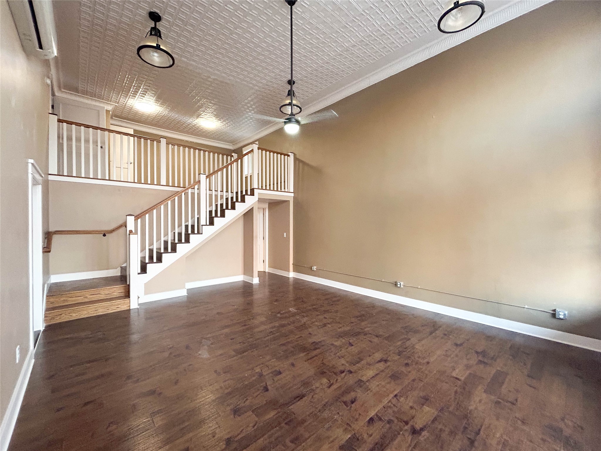 112 N Dallas Street Ennis TX 75119