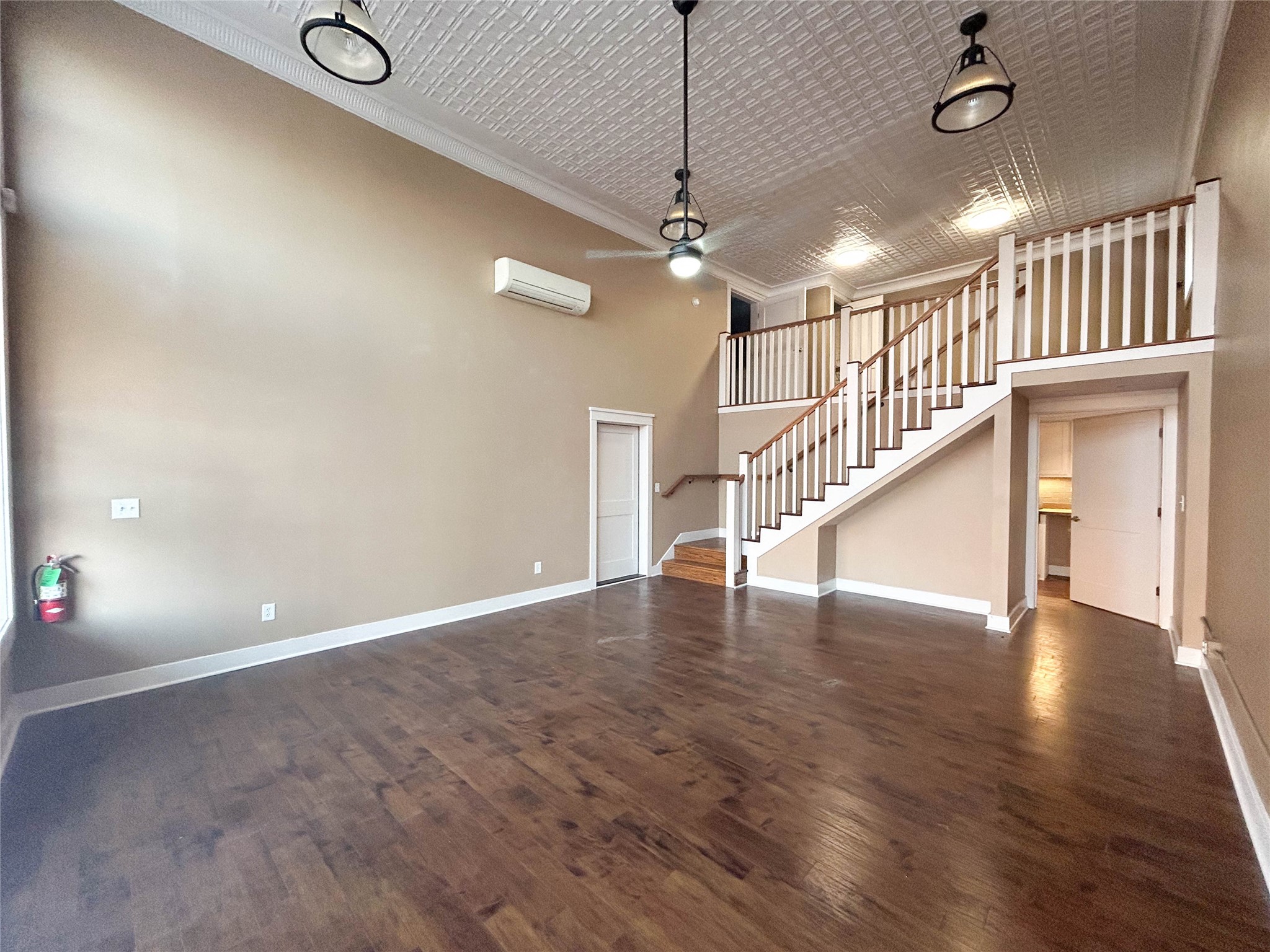 112 N Dallas Street Ennis TX 75119