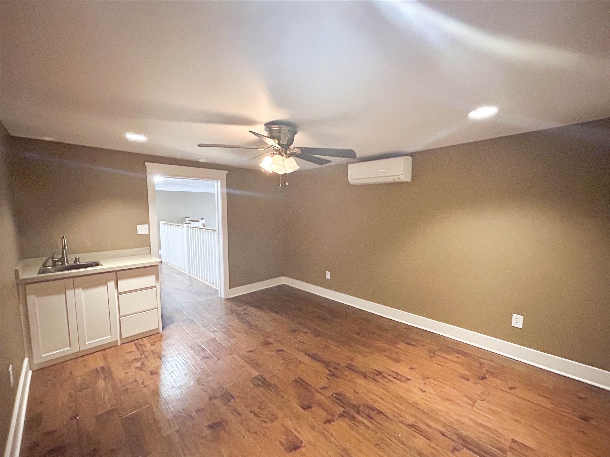 112 N Dallas Street Ennis TX 75119