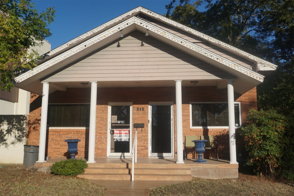 212 S Main Street Irving TX 75060