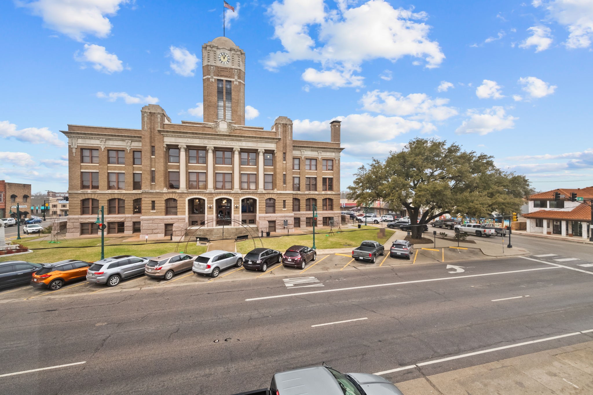 10 N Caddo Street Cleburne TX 76031