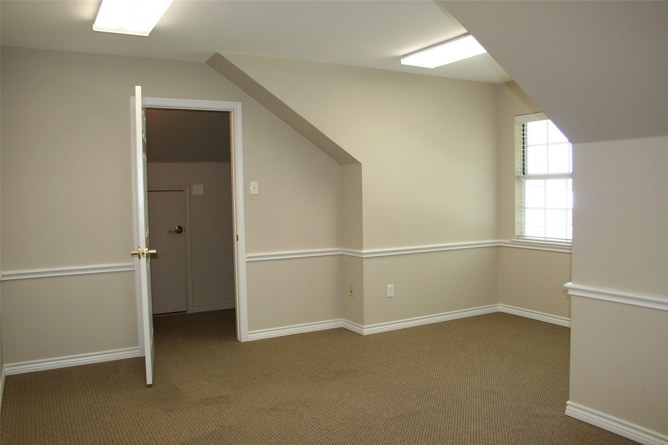 1601 W Henderson Cleburne TX 76033