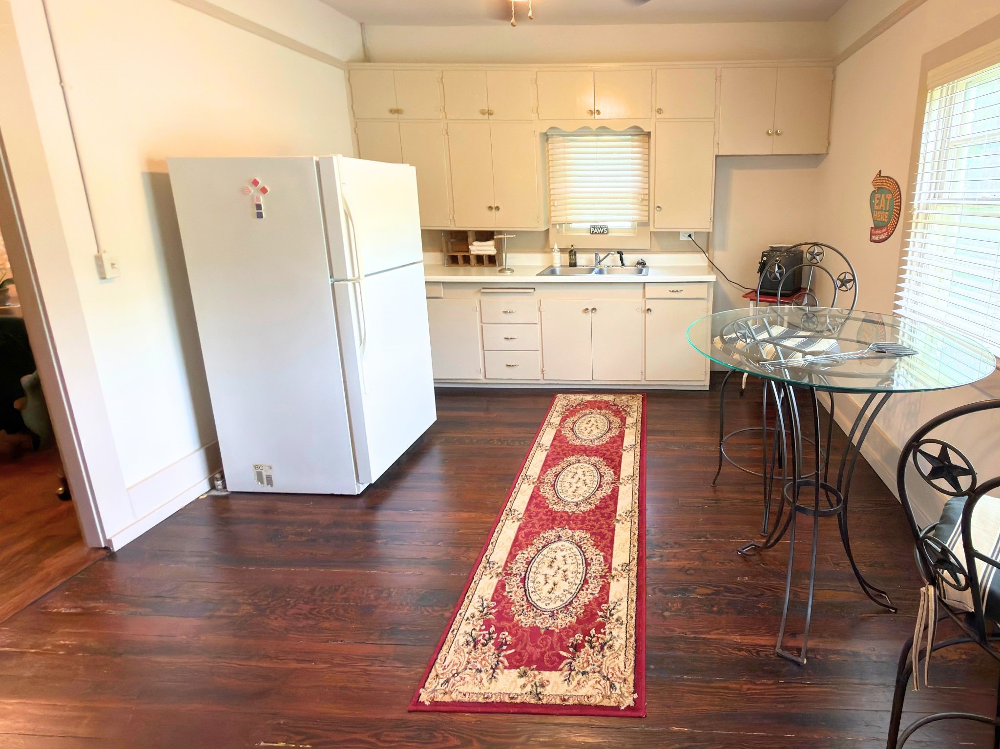 902 W Pearl Street Granbury TX 76048