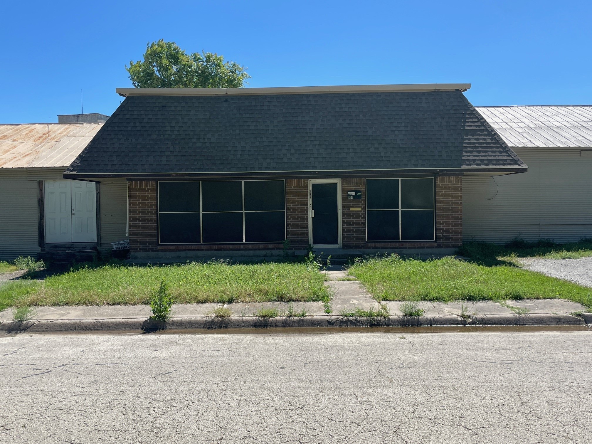 517 E Broadway Street Gainesville TX 76240