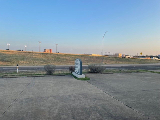 311 S Highway 67 Cedar Hill TX 75104