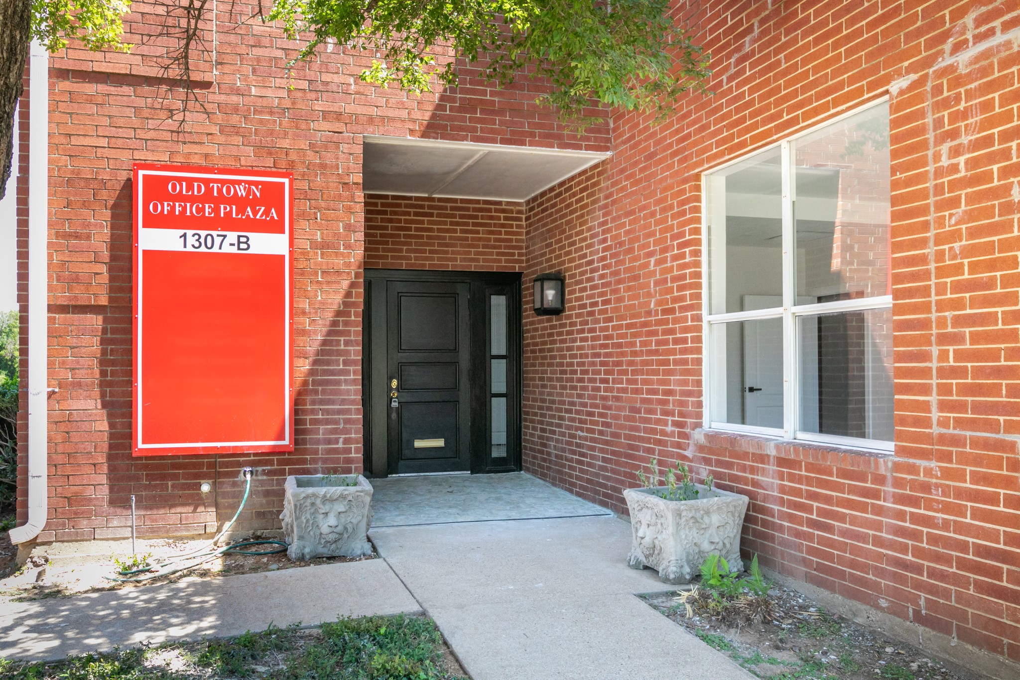 1307 W Abram Street Arlington TX 76013