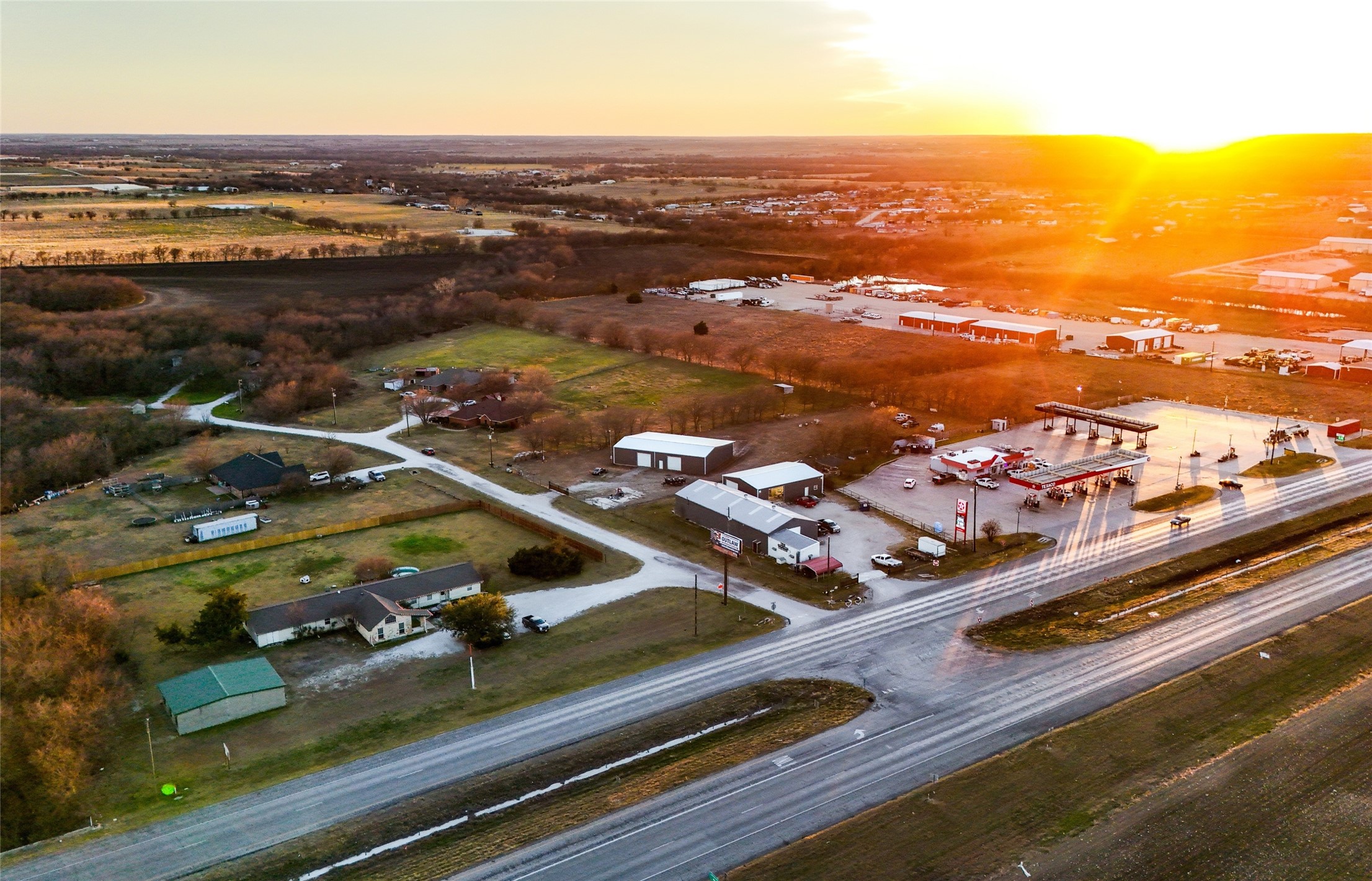 17549 Us Highway 380 W Ponder TX 76259