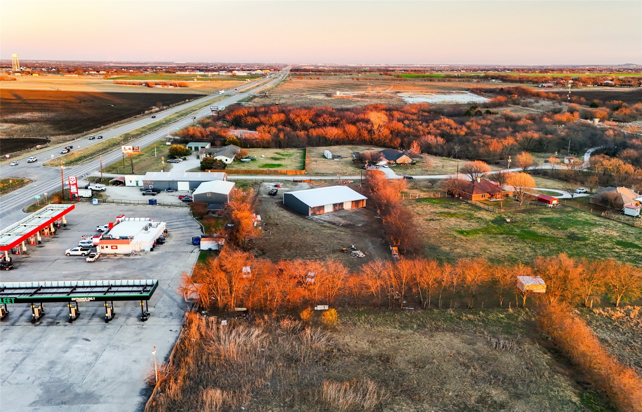17549 Us Highway 380 W Ponder TX 76259