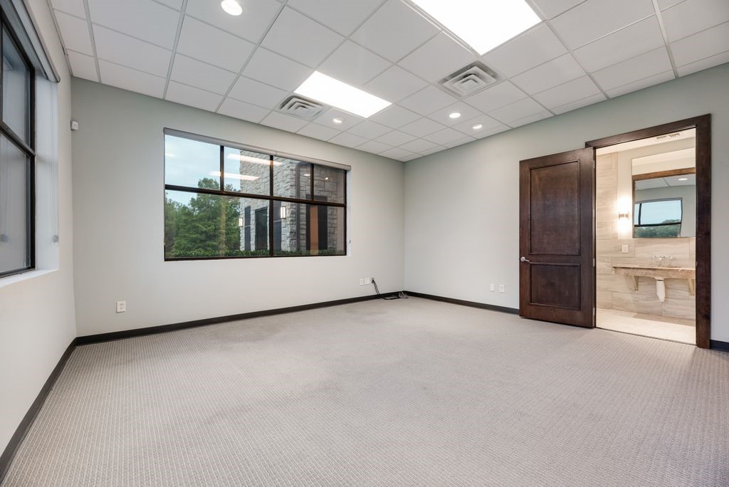 5052 Tennyson Parkway Plano TX 75024