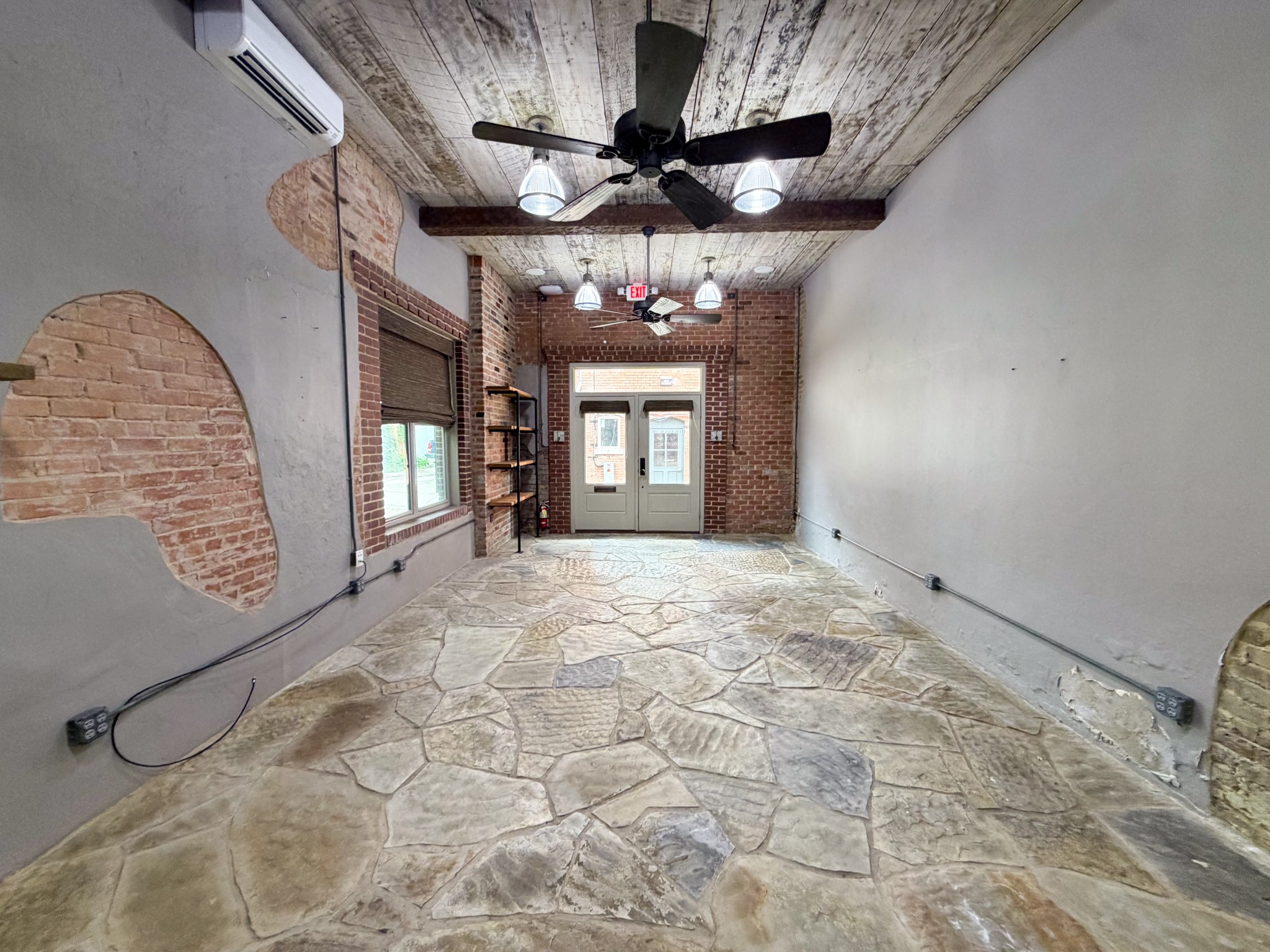 113 W Knox Street Ennis TX 75119