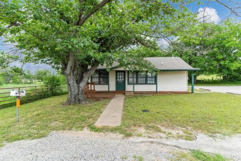 1018 Lipan Drive Granbury TX 76048