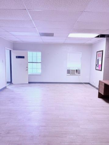 350 Oaks Trail Garland TX 75043