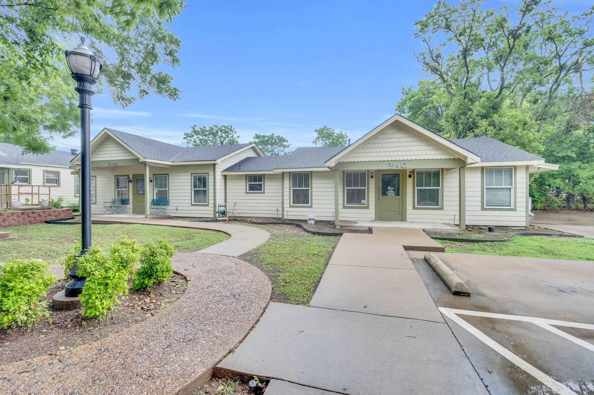 214 W Belt Line Road Cedar Hill TX 75104